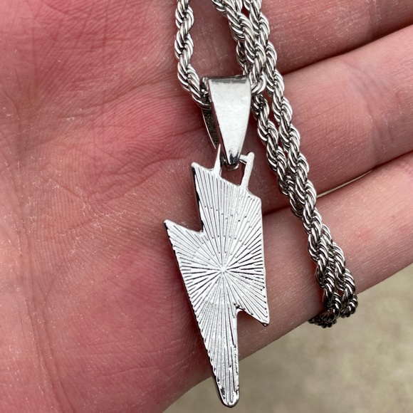 Lighting bolt pendant w Free Chain & Shipping - Picture 7 of 8